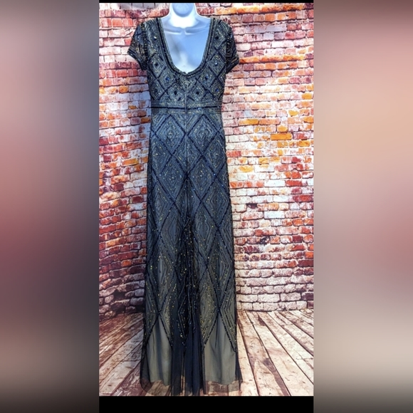 Adriana Papell Gown - Picture 15 of 15